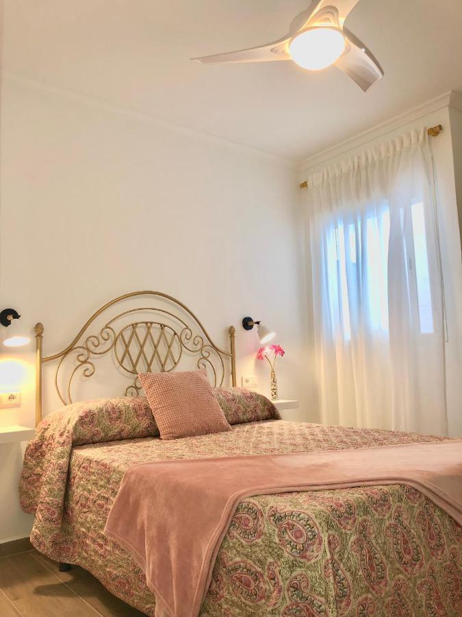 Céntrico apartamento con terraza, parking y WIFI Ronda Esterno foto