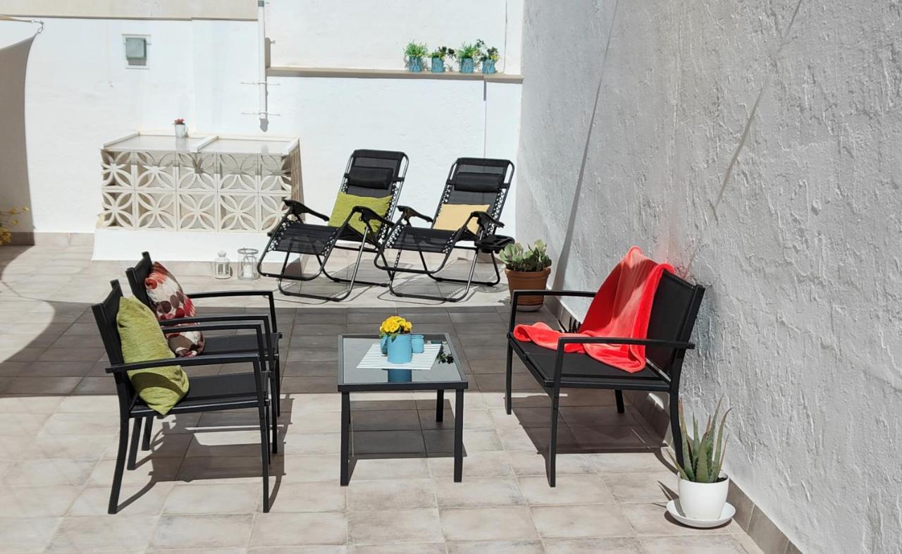 Céntrico apartamento con terraza, parking y WIFI Ronda Esterno foto